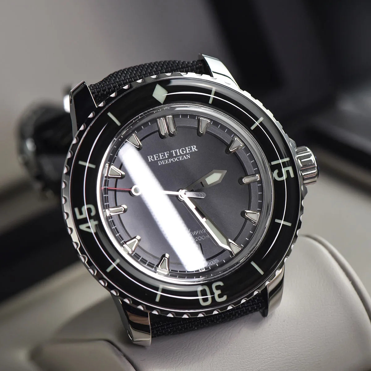 Super Luminous Men's Nylon Dive Watch