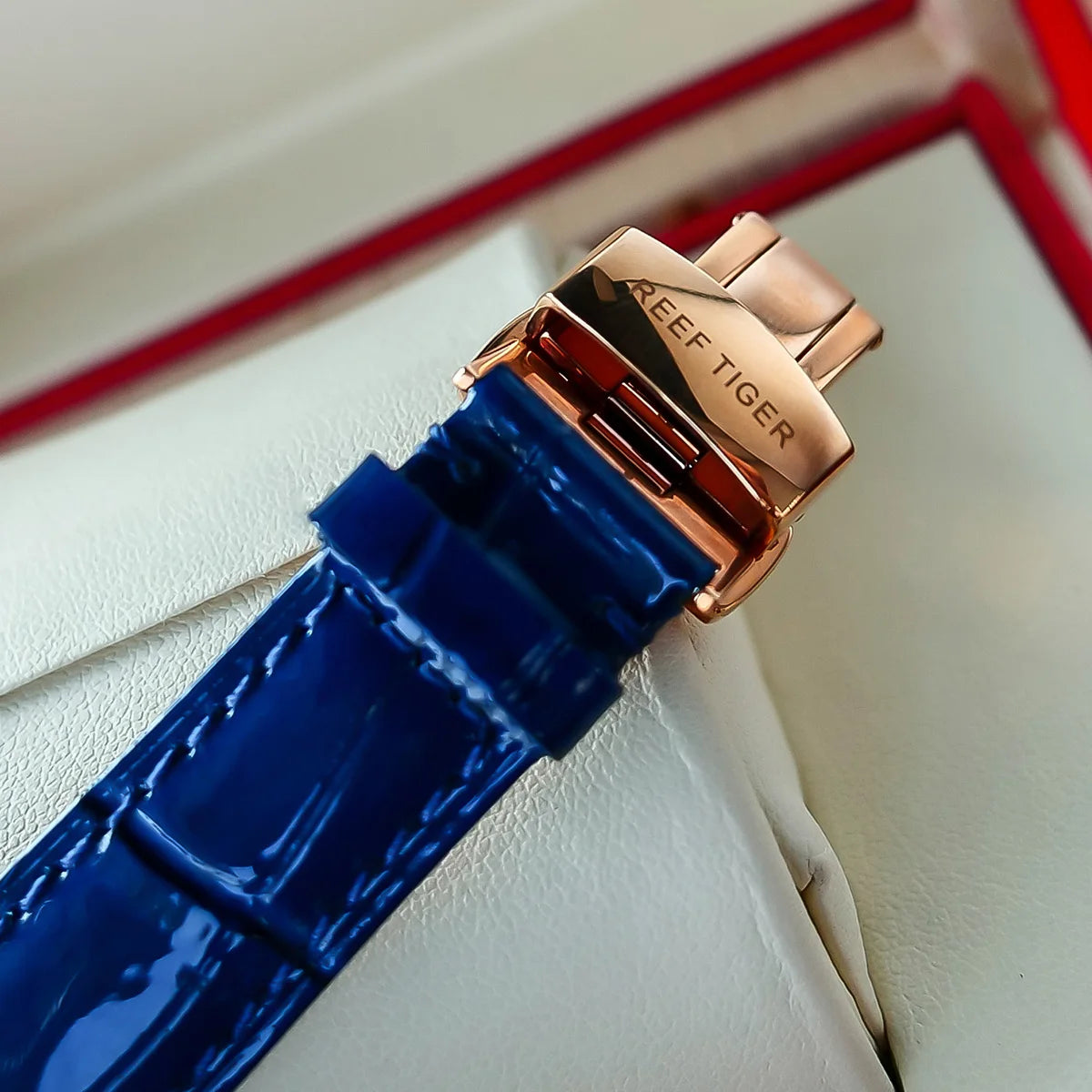 Fashion Women's Blue Dial Rose Gold Watch