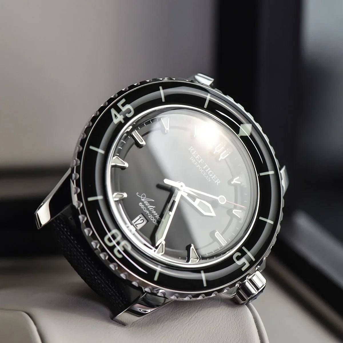 Men's 200M Waterproof Automatic Diving Watch