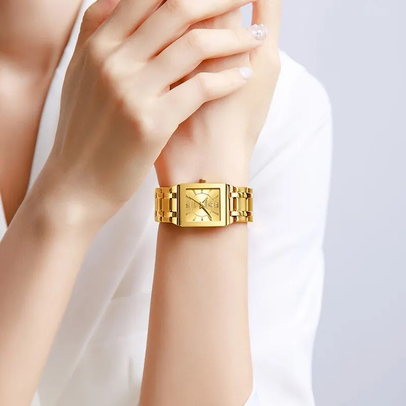 Luxury Golden Quartz Wristwatch